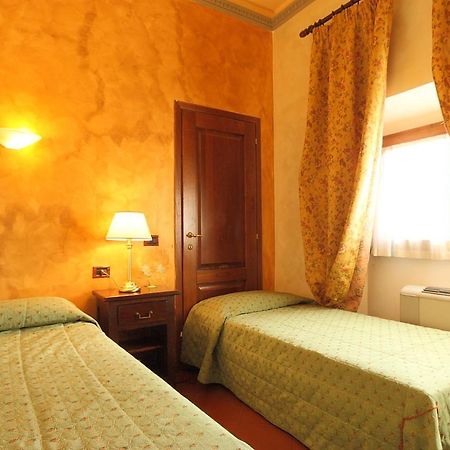 B&B Hotel Delle Tele Florenz Exterior foto
